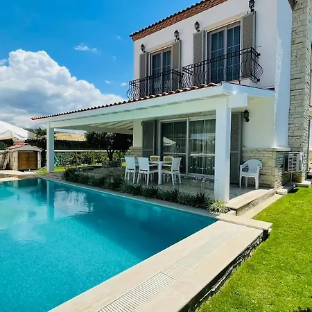 Çeşme Aegean Pearl Villa *